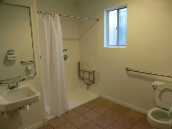 Jet Inn 4