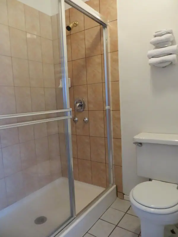 Jet Inn 5